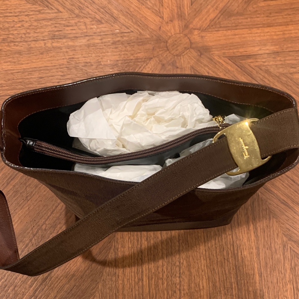 Wonderful Salvatore Ferragamo Vala Tote Bag - Picture 7 of 7
